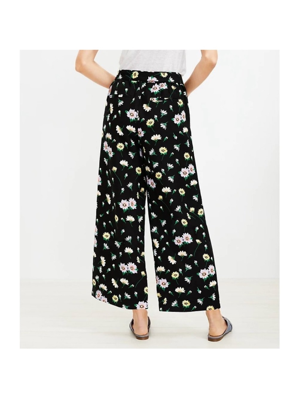 LOFT Linen Tie Waist Fluid Wide Leg Crop Pants in Garden Size Medium - Picture 3 of 10